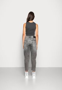 G-STAR ARC 3D BOYFRIEND - Calças de ganga de corte relaxado - faded carbon