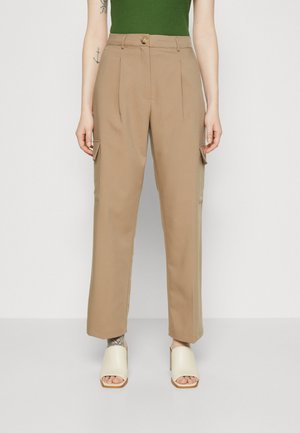 Selected SLFCAMMA PANT - Pantalon cargo - desert taupe