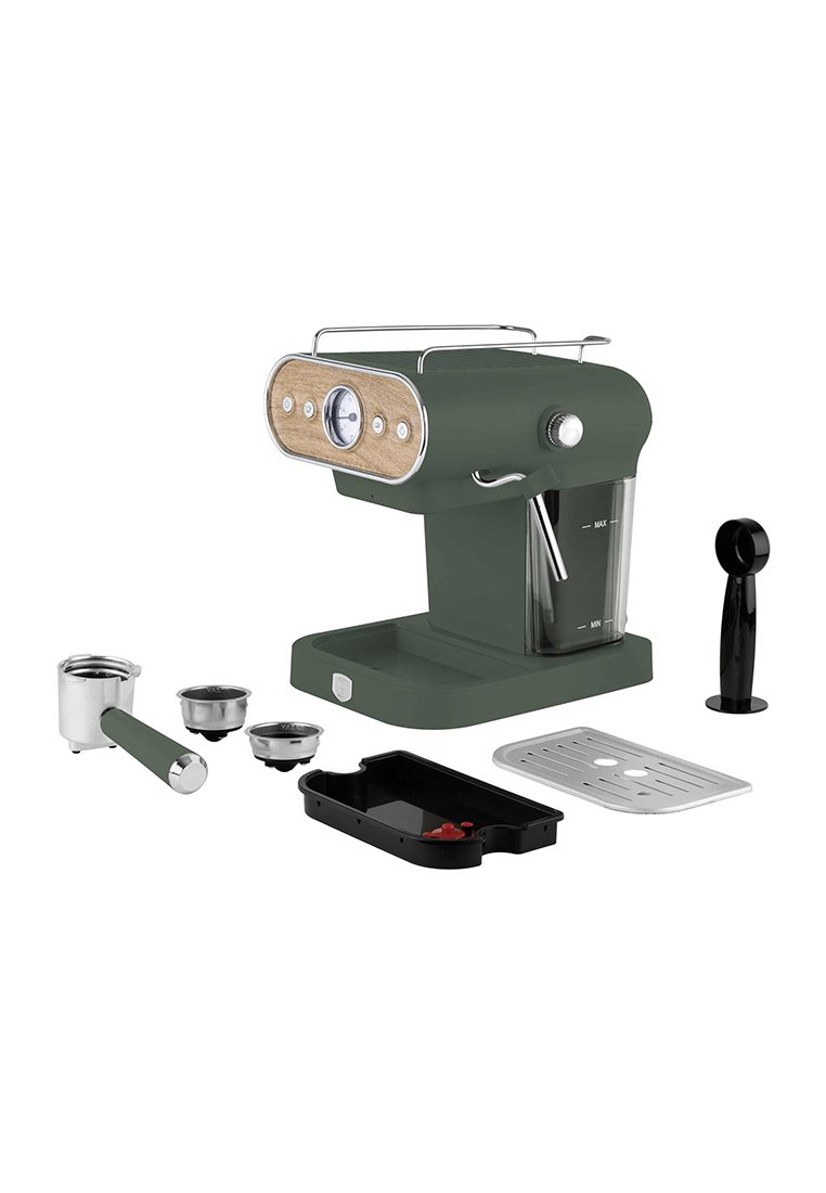 Tmavě zelený espressovač s dřevěnými detaily, kovovými součástmi, skleněnou nádržkou na vodu, třemi filtračními koši a odkapávací mísou.