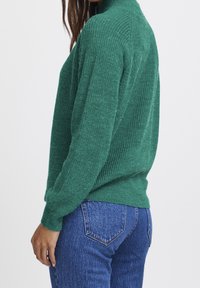 ICHI Strickpullover - evergreen