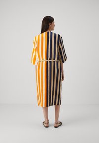 Marimekko MARKKINAT MERIROSVO MIX DRESS - Marškininė suknelė - orange/off-white/blue/beige