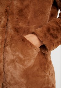 ONLY Vinterfrakke - brown