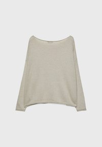 Jasny beżowy sweter dzianinowy, luźny kr�ój, szeroki dekolt, długie rękawy, miękka tekstura, lekko zaokrąglony dół po bokach, minimalistyczny design.