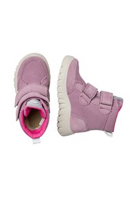 Bottines violettes avec deux sangles velcro, semelles en caoutchouc et accents roses à l'intérieur. Tige en tissu avec des surfaces texturées.
