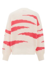Pulover tricotat de culoare crem, cu dungi zig-zag îndrăznețe de culoare coral. Are o croială lejeră, cu mansete și tiv ribbate, evidențiind detalii texturate în material.