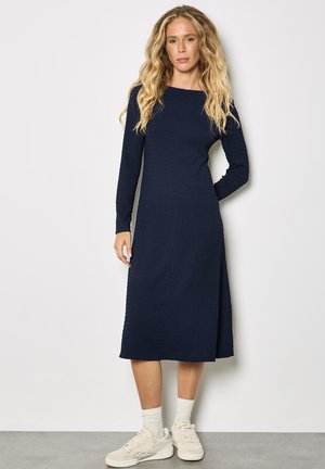TEXTURED MIDI - Jerseykleid - navy