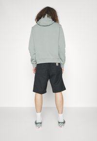 Carhartt WIP SIMPLE - Shorts - black rinsed