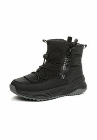 Zwarte waterdichte laars met een gevoerde bovenkant, elastisch vetersysteem, zijrits en een gestructureerde rubberen zool voor grip en duurzaamheid.