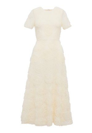 Robe mi-longue ivoire avec manches courtes et motif en dentelle florale texturée sur tout le tissu, taille ajustée et jupe évasée.