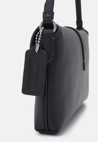 COACH HAMPTONS BAG - Kézitáska - black