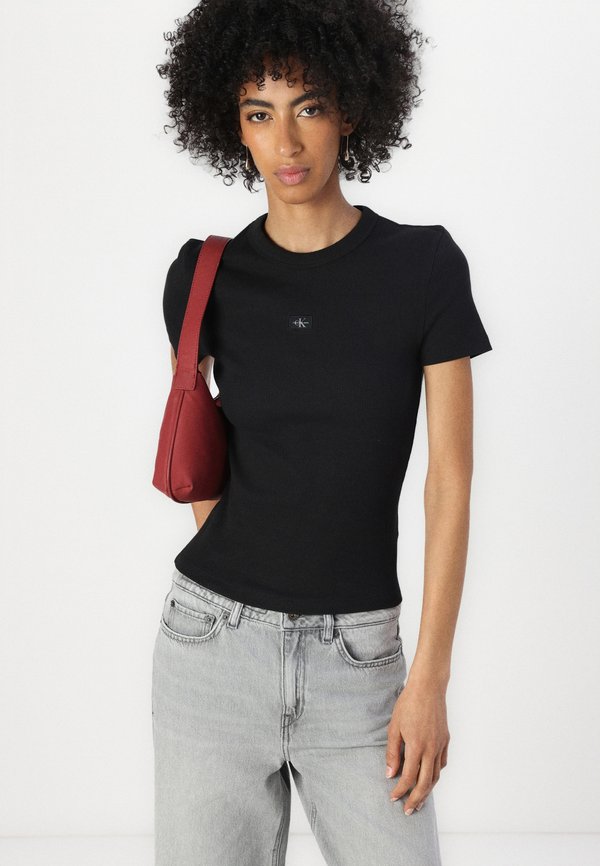 LABEL FITTED TEE - Basic T-shirt2