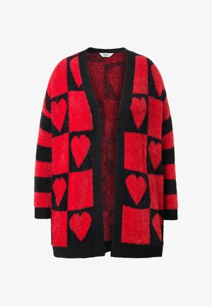 Cardigan oversize rosso e nero con texture pelosa, caratterizzato da audaci motivi a cuore e un collo e orlo a coste neri.