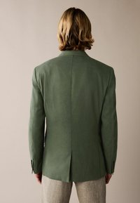 Next SLIM FIT LINEN BLEND TWO BUTTON - Sakko - sage green