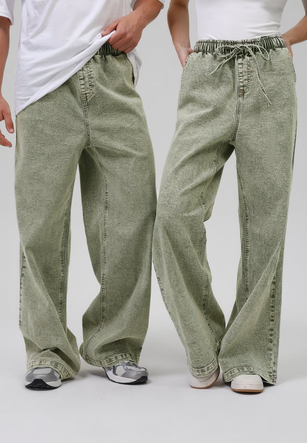 UNISEX - Relaxed fit jeans - light olive