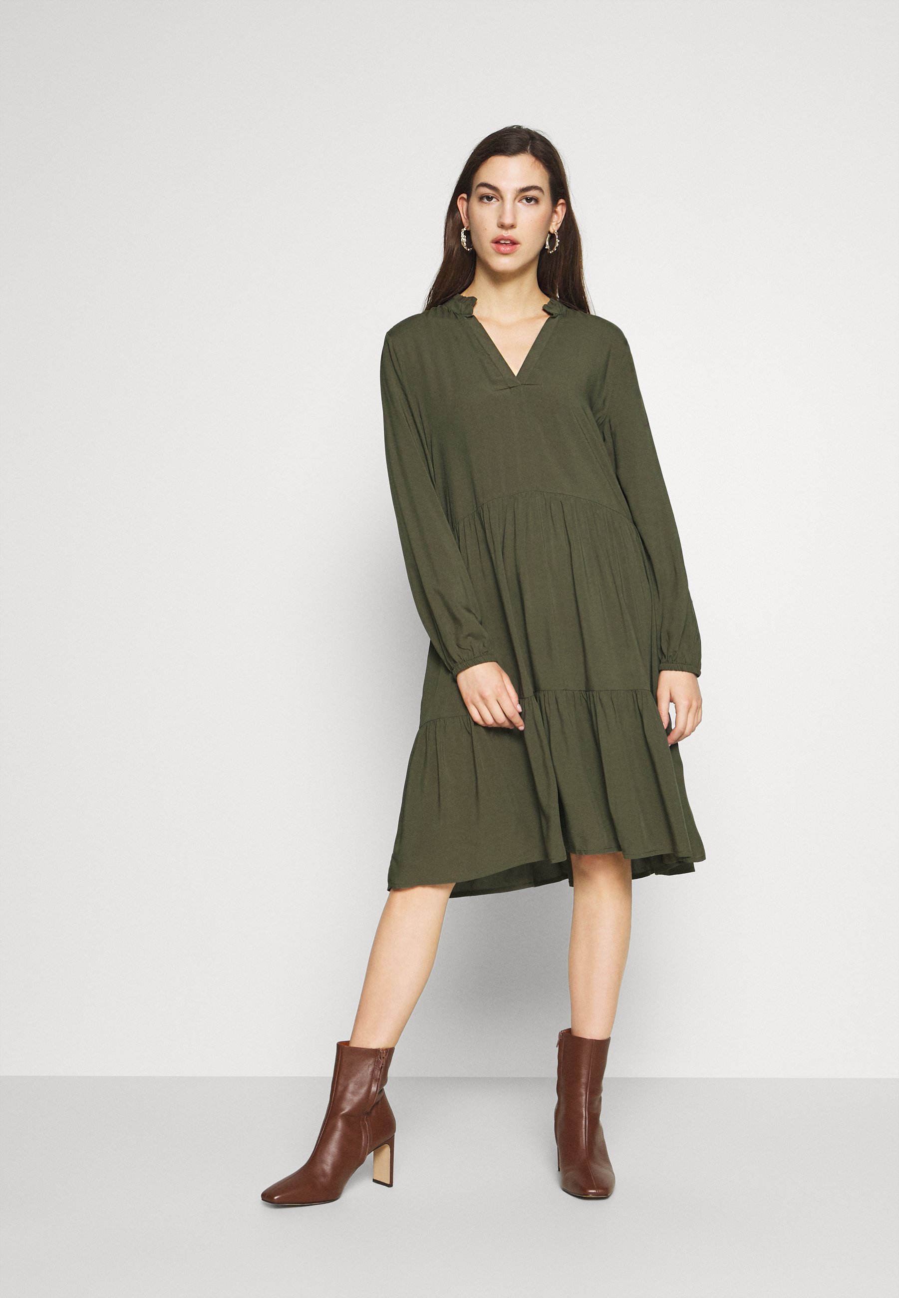 solid green dress