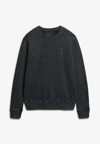 Sudadera de cuello redondo gris oscuro con puños y dobladillo acanalados, texto en relieve "Superdry Athletics" en el pecho, y una pequeña etiqueta en la manga izquierda.