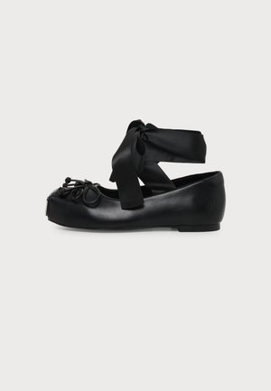 Koi Footwear, BLITHE  - Балетни пантофки с каишка на глезена - black