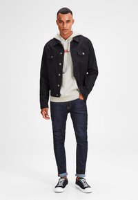 Jack & Jones JJECORP LOGO - Jersey con capucha - white melange