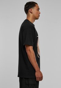 Upscale by Mister Tee IMMORTAL - T-shirts print - black