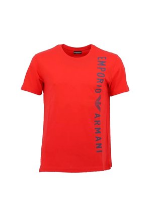 Rode katoenen t-shirt met een rechte onderkant, ronde hals, korte mouwen en een verticale blauwe "EMPORIO ARMANI" logo detail op de voorkant.