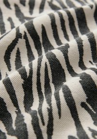 Next WIDE LEG - Avar lõikega teksad - zebra