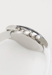 BOSS STRIKE - Käekell - white/blue/silver-coloured