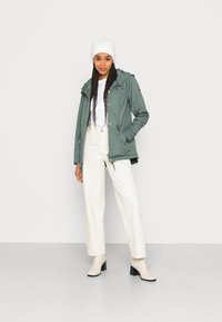 ONLY ONLLORCA  - Parca - balsam green