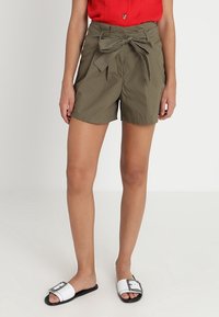 Vero Moda Shorts - khaki