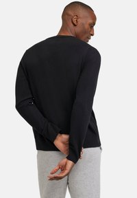 FALKE BASIC  V-NECK - Trui - black
