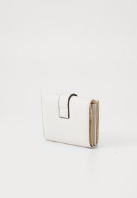 Guess LAUREL PETITE TRIFOLD - Wallet - ivory