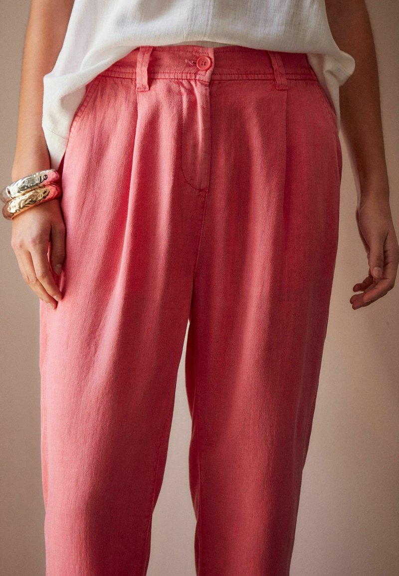 Next REGULAR FIT - Pantalon classique - pink
