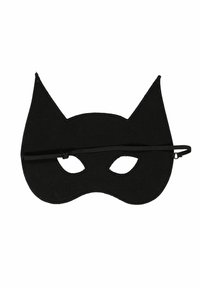 Svart tygmask med spetsiga öron, med urklippta ögonhål och ett elastiskt band för säker passform. Slät textur och enkel design.