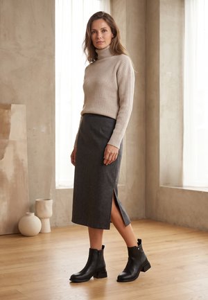 VENEZIA, ANKLE BOOTS - Lage laarzen - black