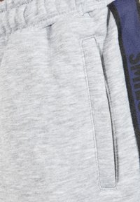 Thumbnail Image 7