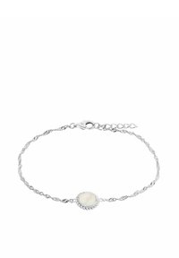 Bracciale d'argento con un design a catena attorcigliata, caratterizzato da una pietra rotonda, liscia e opalescente in una montatura testurizzata. Chiusura a moschettone.