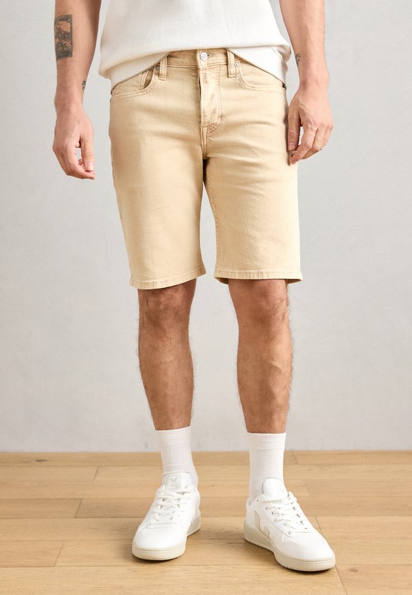 RALSTON SLIM FIT - Denim shorts - desert sand