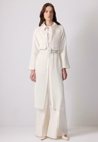 PLEATED - Abrigo clásico - cream