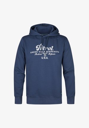 Marineblaue Kapuzenjacke aus weichem Material, ausgestattet mit einer frontalen Kängurutasche, einer Kapuze mit Zugband und weißemdrucktem Text: "Petrol Green Gold Minnesota USA."