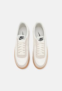 Nike Sportswear KILLSHOT 2 - Treniņu apavi - sail/gum yellow/black