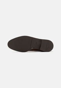 BOSS TAYIL - Alkalmi fűzős cipők - medium brown