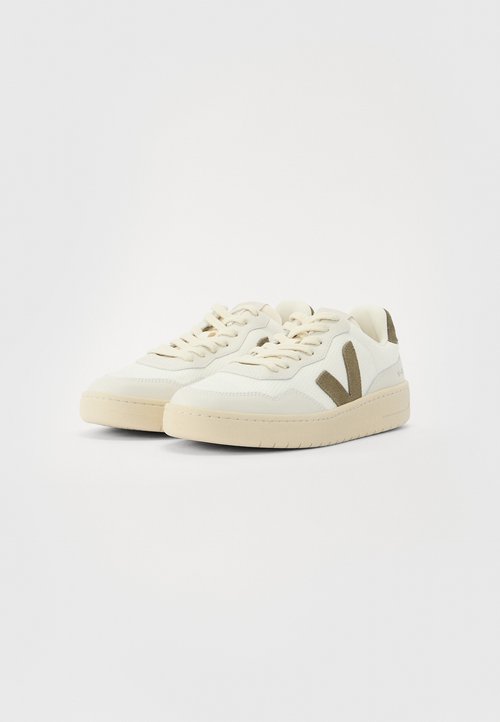 Veja Zapatilla de hombre, modelo V-90, de cuero, con cordones Kaki — photo 2