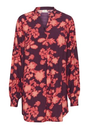 Bluză cu mânecă lungă dintr-un material purpuriu închis, cu un model floral abstract în nuanțe de corai, având decolteu în V și manșete adunate.