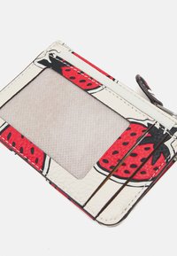 COACH STRAWBERRY MINI SKINNY - Monedero - chalk