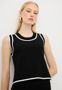 adL Top - black