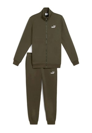 Tuta da ginnastica Puma verde oliva con giacca con zip e pantaloni jogger coordinati, entrambi con logo Puma bianco sul petto e sulla coscia.