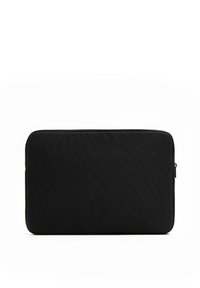 Schwarze Laptop-Hülle mit strukturiertem Außenmaterial, schlankem Design, rechteckiger Form und Reißverschluss entlang einer Seite.