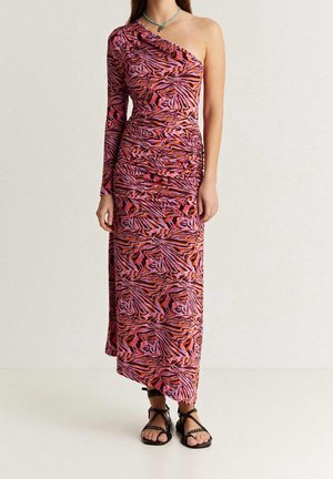 Scalpers, Robe de jour - red