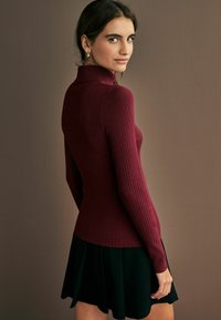Next HIGH ROLL NECK  - Strickpullover - red burgundy