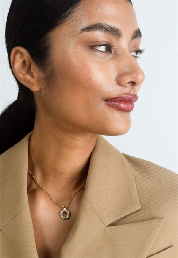 PAVE TEA ROSE - Necklace3