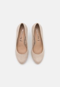 Tamaris Platåpumps - ivory
